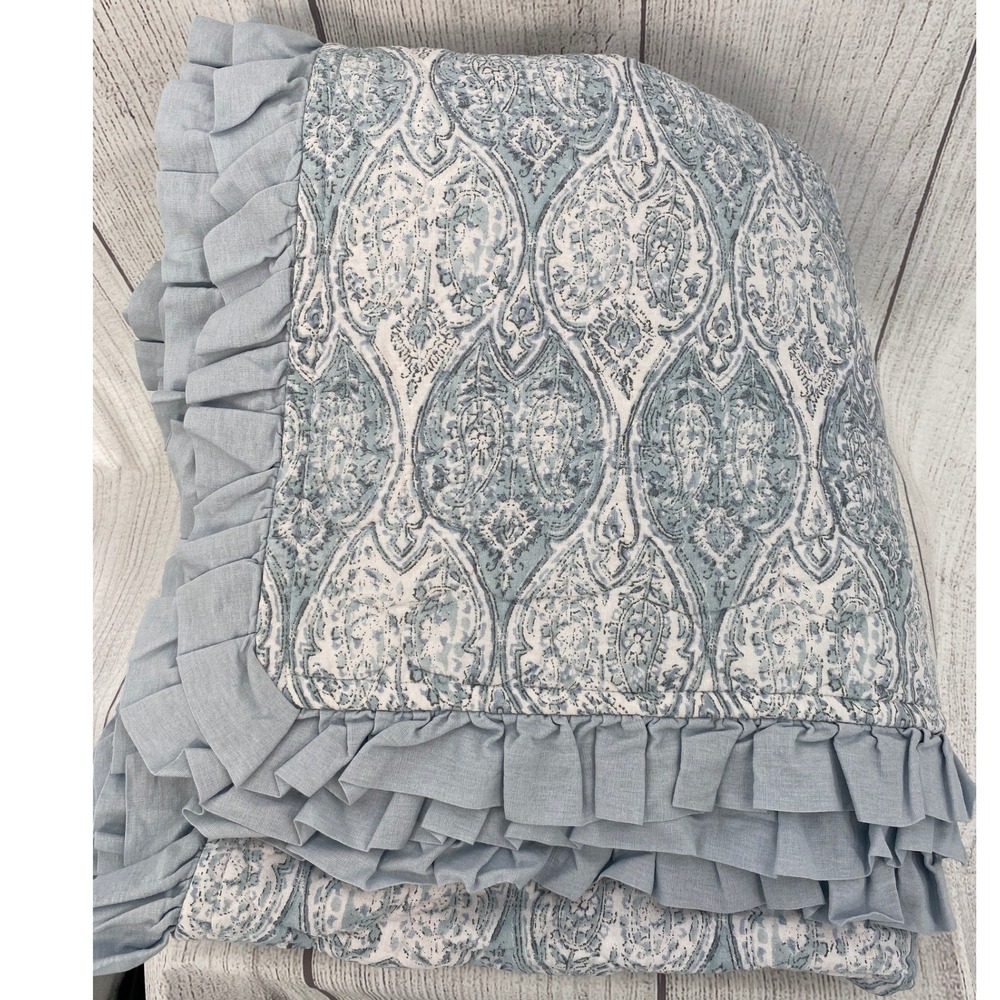 Rachel Zoe Quilt Set Full Queen Blue White Paisley Ruffled 100% Cotton Bedding